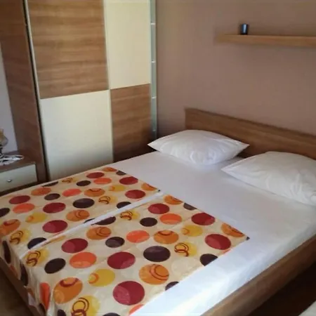 With A Parking Space Rogoznica - 21200